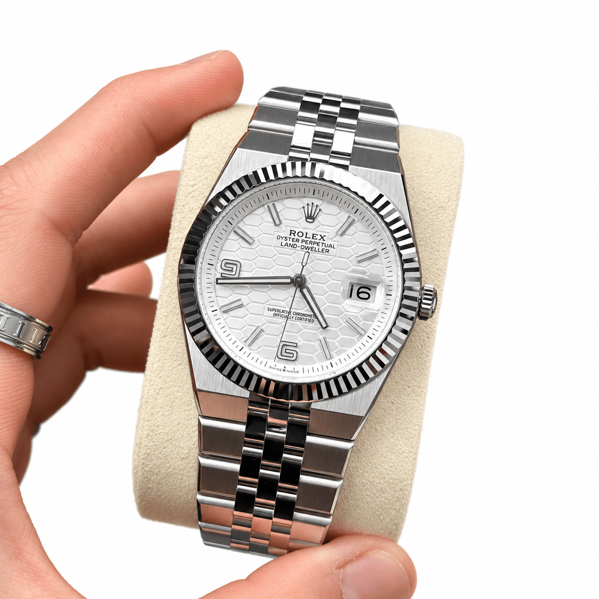 Land-Dweller Silver Tone White Dial 40mm - Watch Vault Au