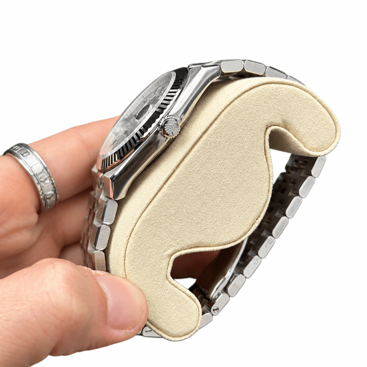 Land-Dweller Silver Tone White Dial 40mm - Watch Vault Au